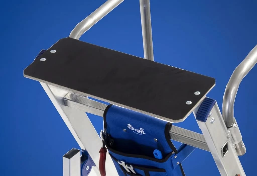 Мобильная лестница-помост SVELT MINIFLY 1 ступень 2 WD