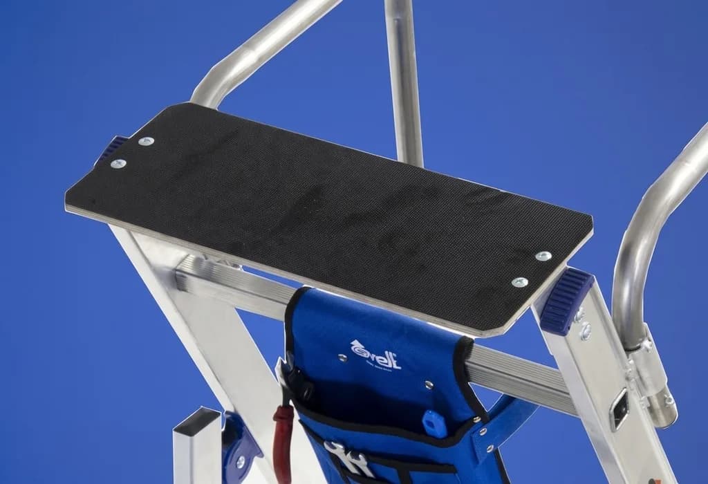 Мобильная лестница-помост SVELT MINIFLY 2 ступени 4 WD