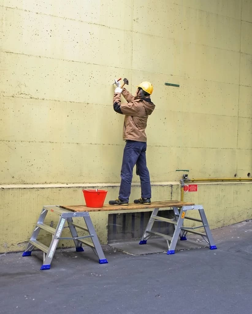 Двусторонняя стремянка-табурет Svelt PUNTO PLUS S 2х3 ступени