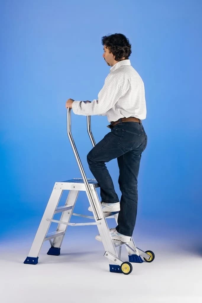 Двусторонняя стремянка-табурет Svelt PUNTO PLUS S 2х3 ступени