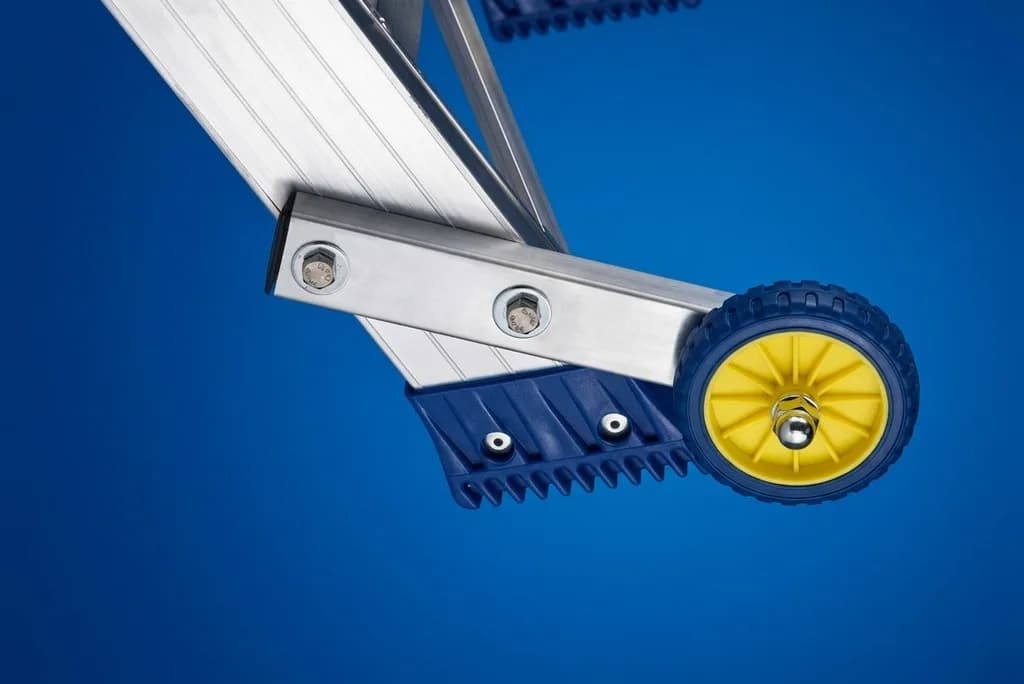 Двусторонняя стремянка-табурет Svelt PUNTO PLUS S 2х4 ступени