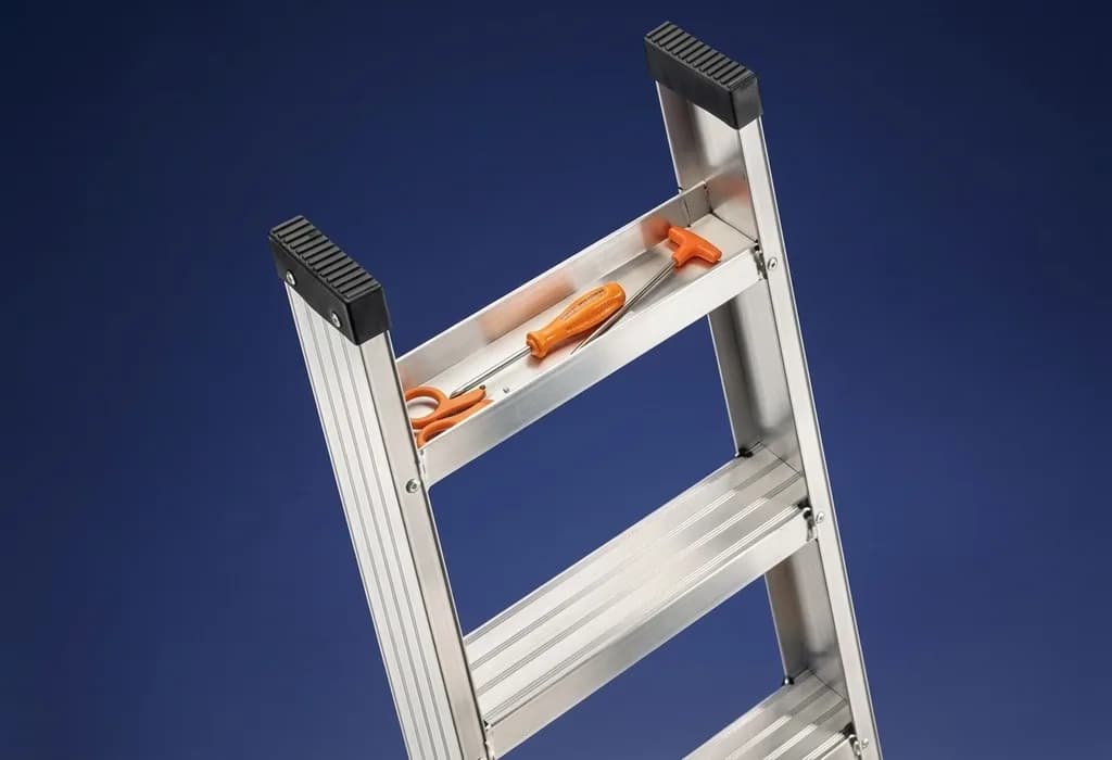 Односекционная профессиональная лестница SVELT GLC/S 10 ступеней SC0GLC/S20