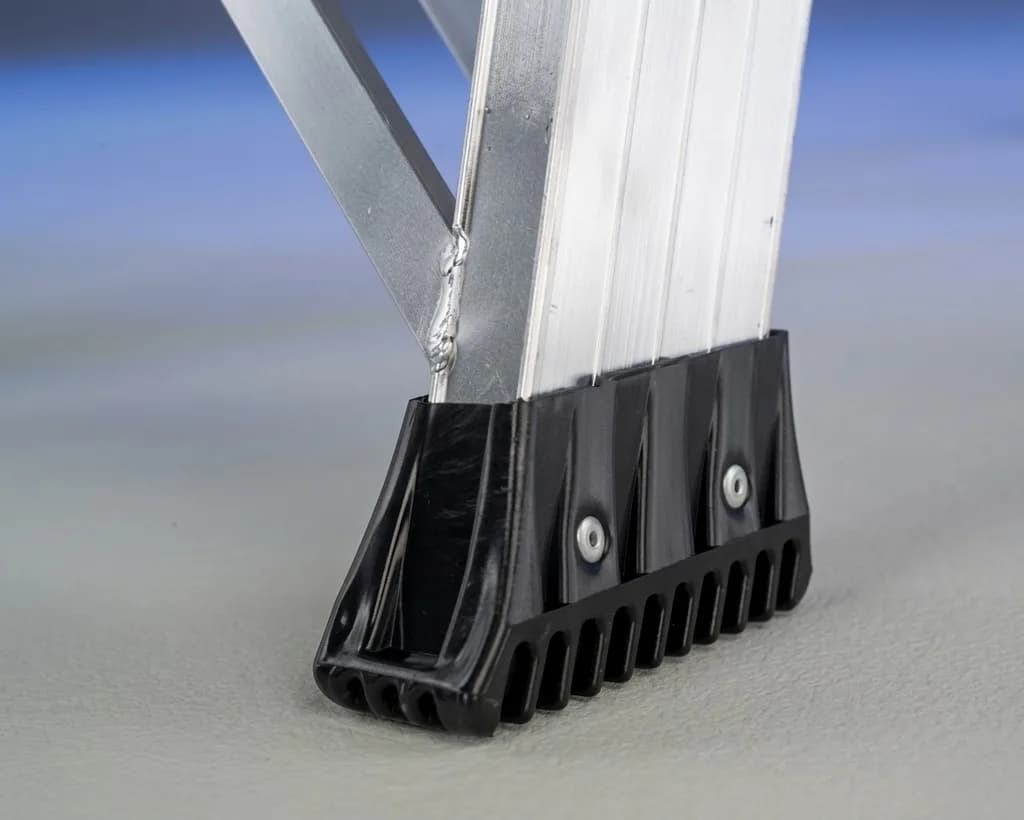 Односекционная профессиональная лестница SVELT GLC/S 16 ступеней SC0GLC/S50