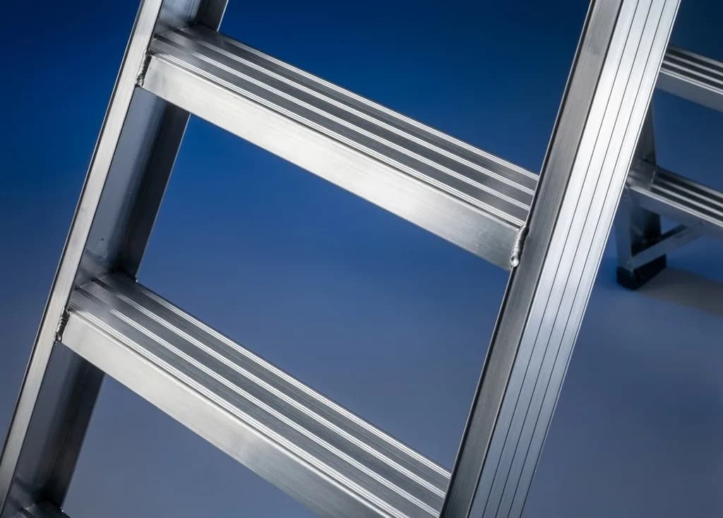 Односекционная профессиональная лестница SVELT GLC/S 16 ступеней SC0GLC/S50