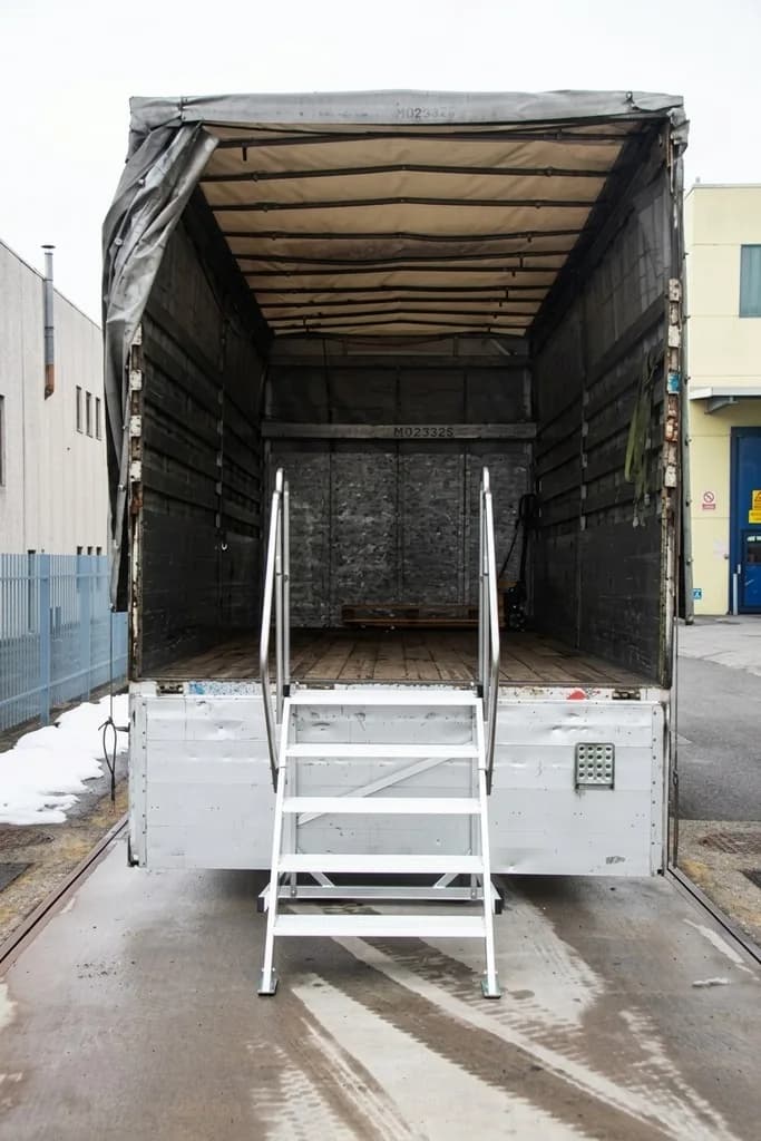 Лестница с платформой SVELT IKARO 8 ступеней (ширина 60 см)