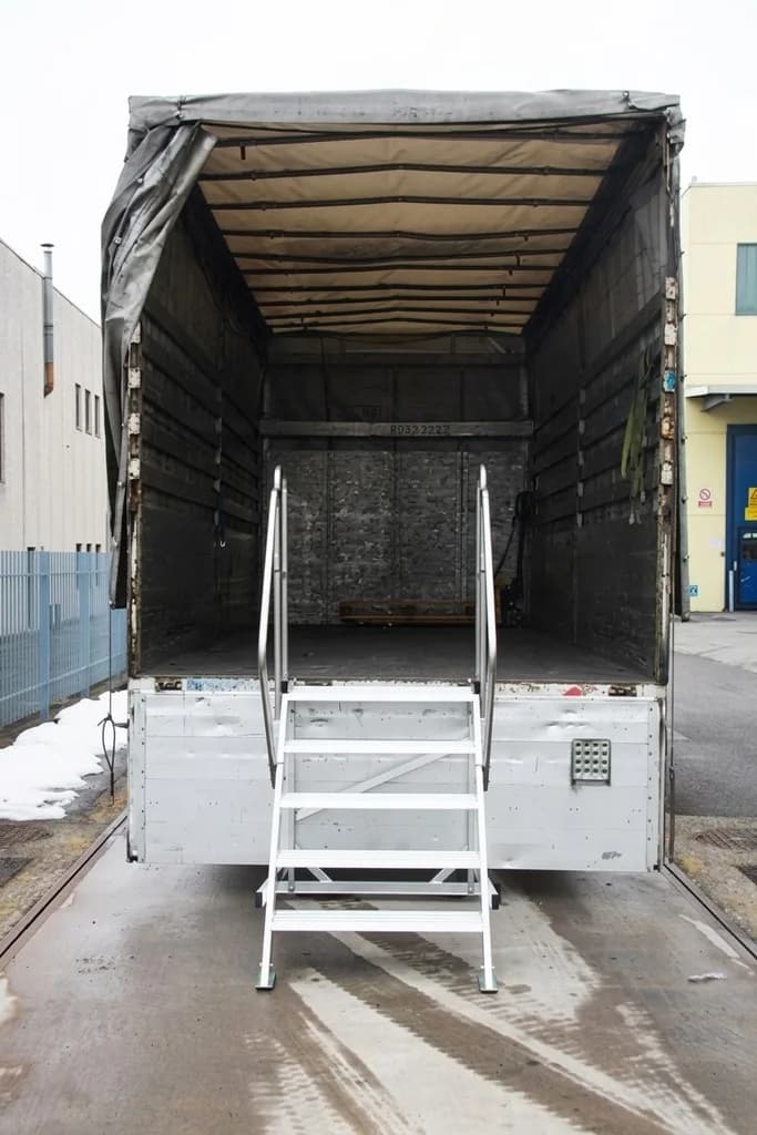 Лестница с платформой SVELT IKARO 10 ступеней (ширина 60 см)