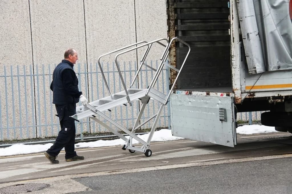 Лестница с платформой SVELT IKARO 10 ступеней (ширина 60 см)