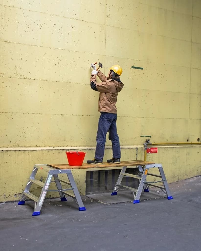 Двусторонняя стремянка-табурет Svelt PUNTO LARGE PLUS S 2х5 ступени