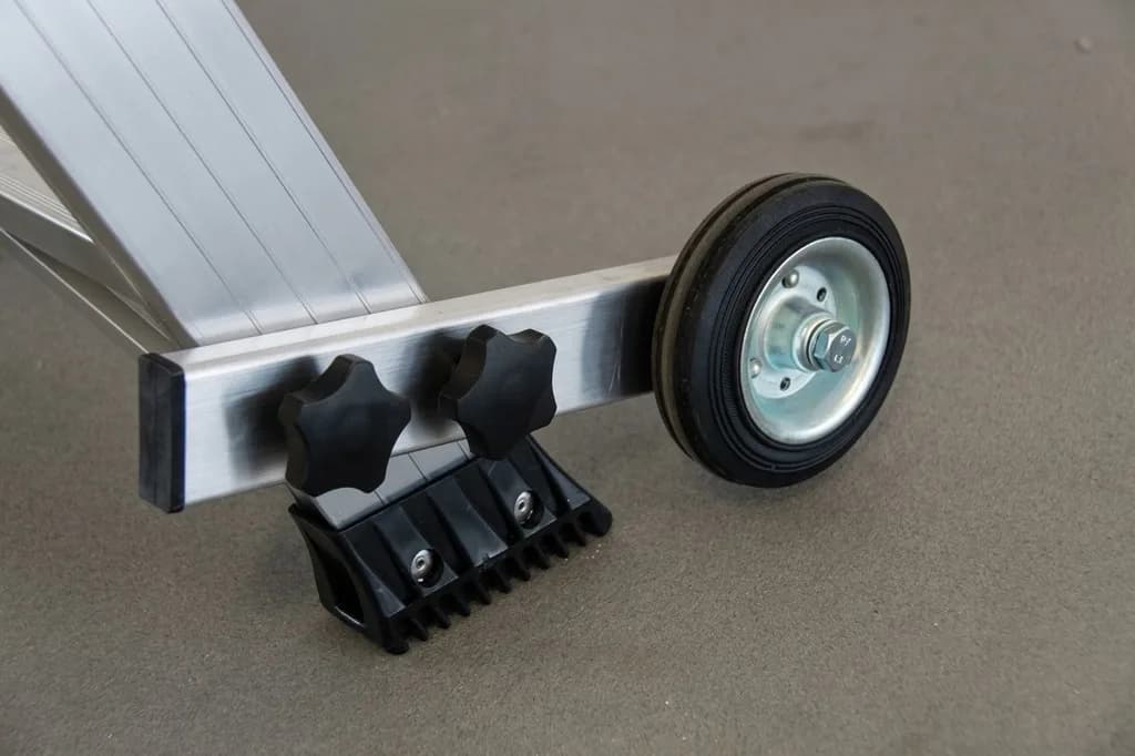 Рабочая платформа Svelt SALISCENDI P180, 30x30x180 смSSALIG44