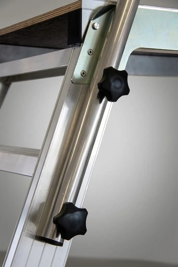 Рабочая платформа Svelt SALISCENDI LP, 30x45x250 см