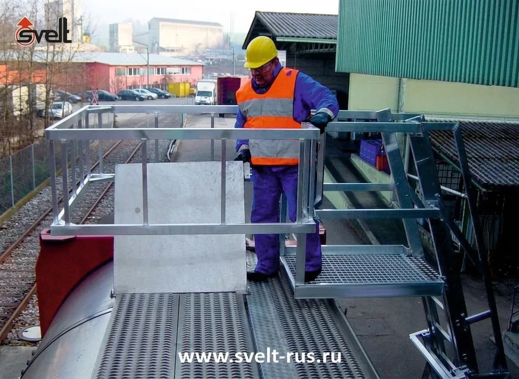 Защитная клетка 150x150x54 см для лестниц с платформой для цистерн Svelt