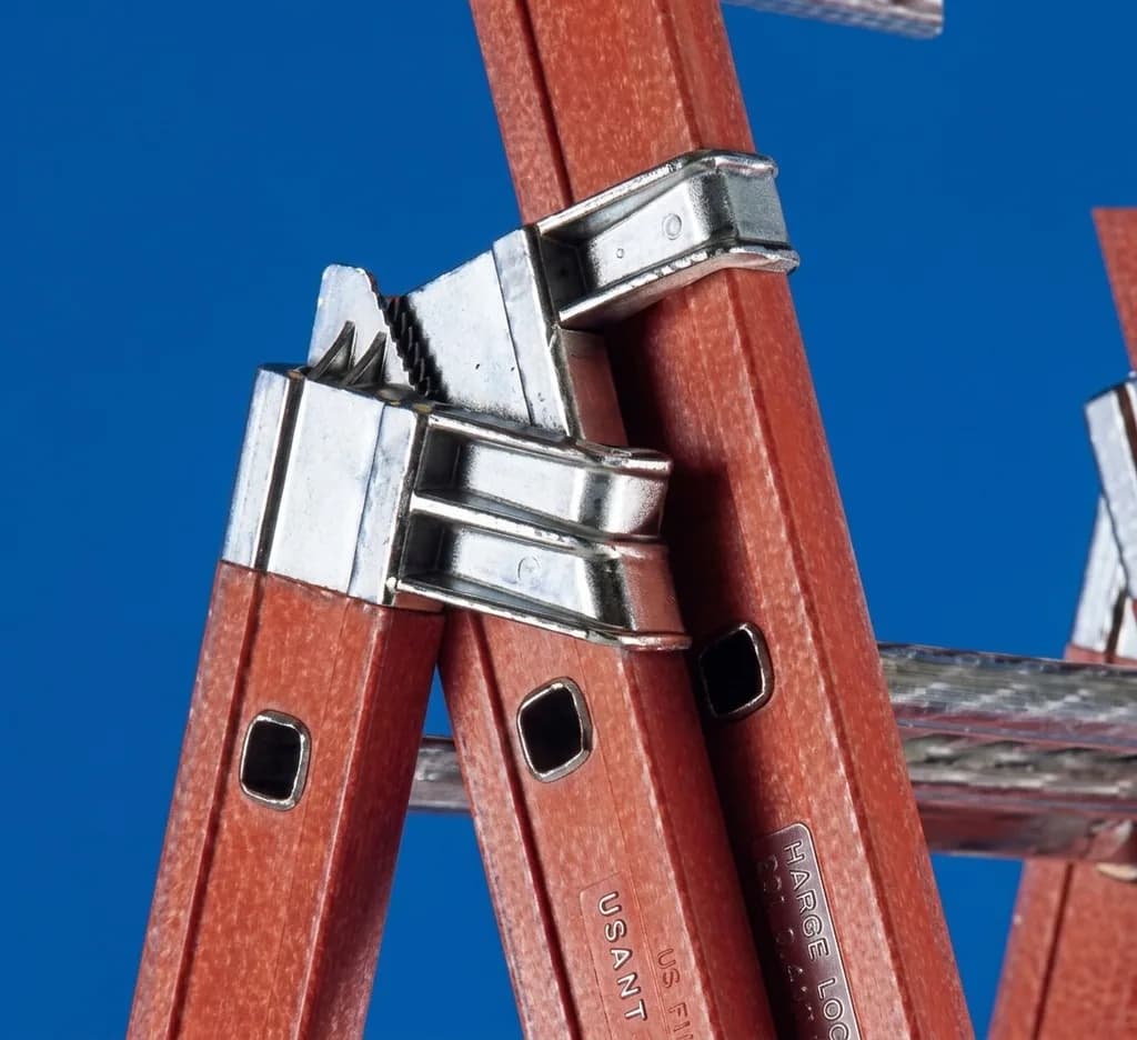 Лестница диэлектрическая из стеклопластика Svelt V3 3x8 ступеней