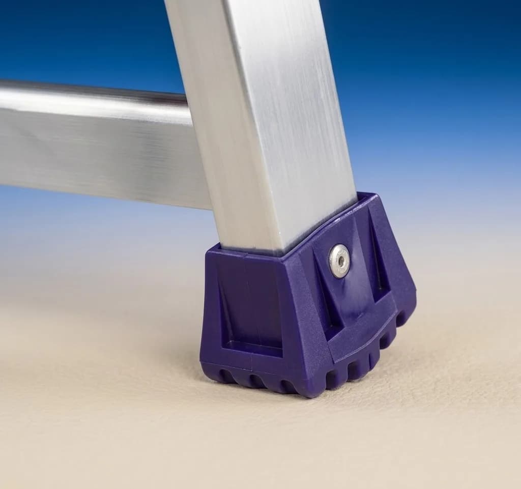 Стремянка алюминиевая Svelt Regina 6 ступеней