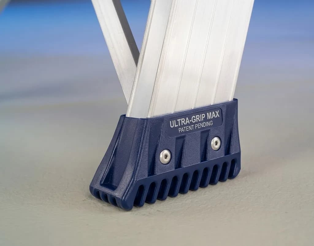 Стремянка алюминиевая Svelt Regina 6 ступеней