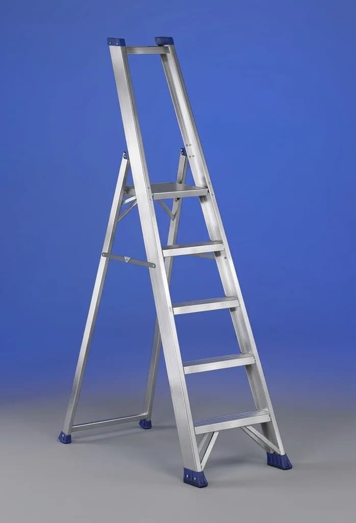 Стремянка алюминиевая Svelt Regina 9