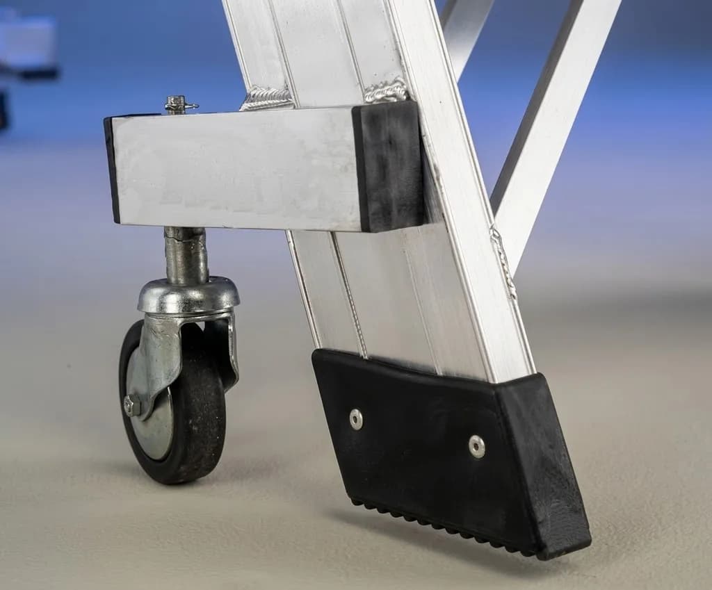 Лестница с платформой Svelt Castellana 12 ступеней