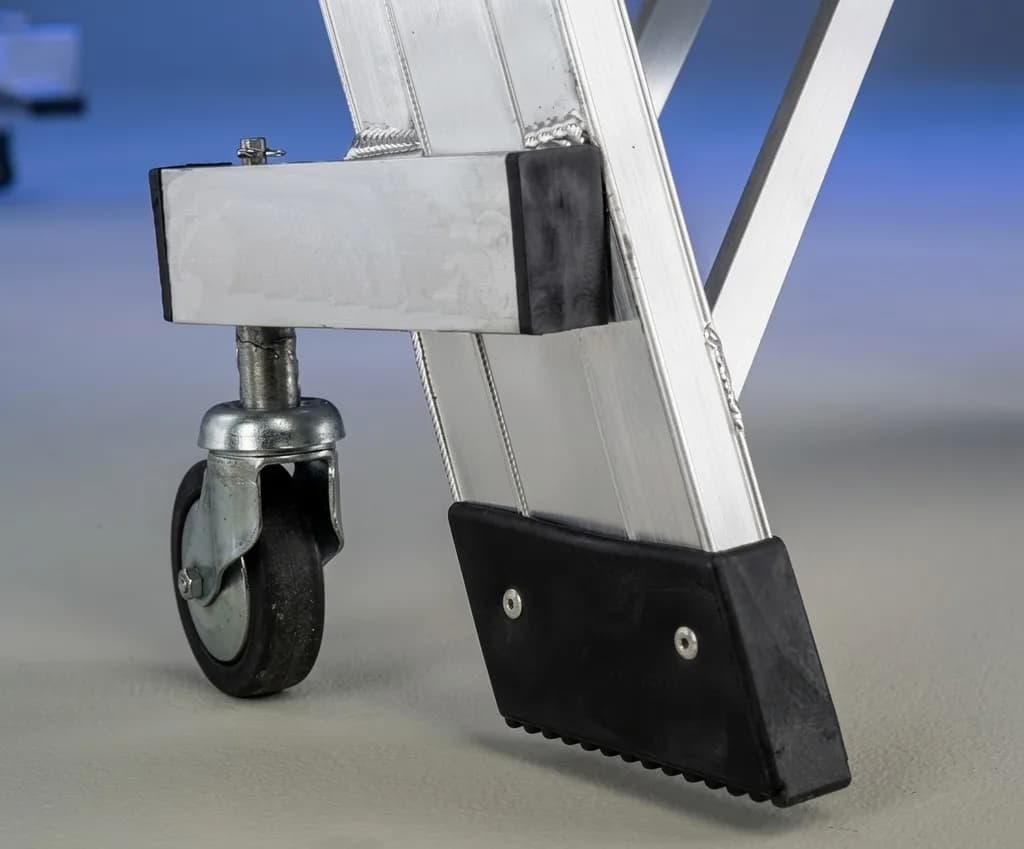 Лестница с платформой Svelt Castellana 14 ступеней