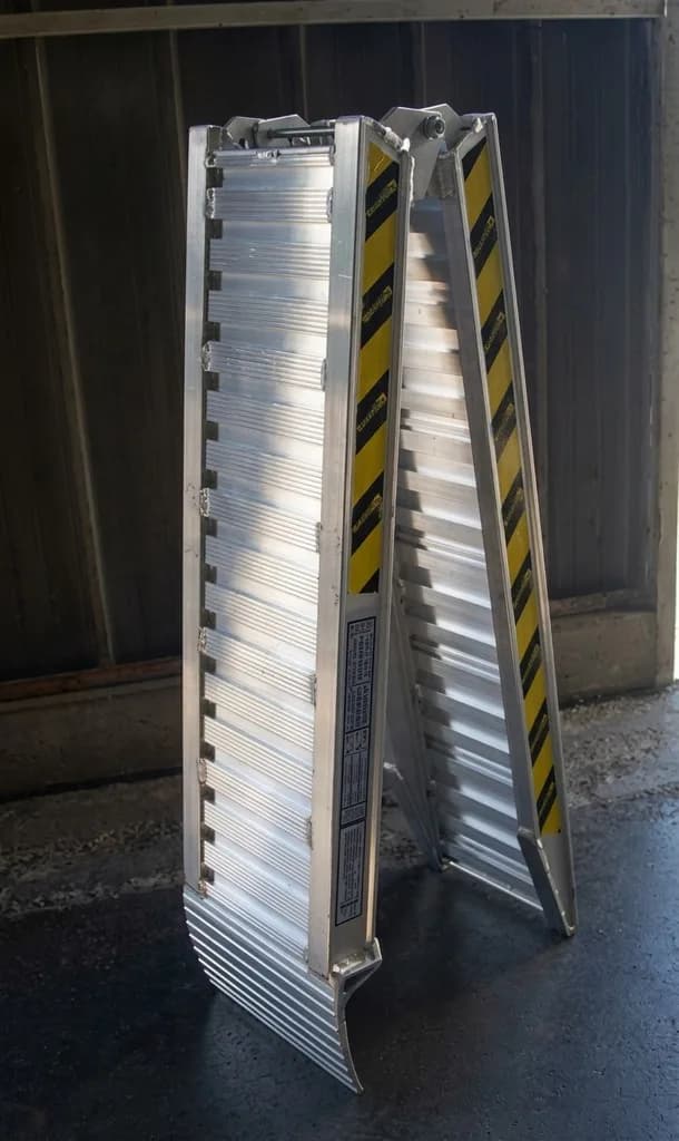 Погрузочная рампа SVELT 135 "R" 4,5 м (2400 кг)