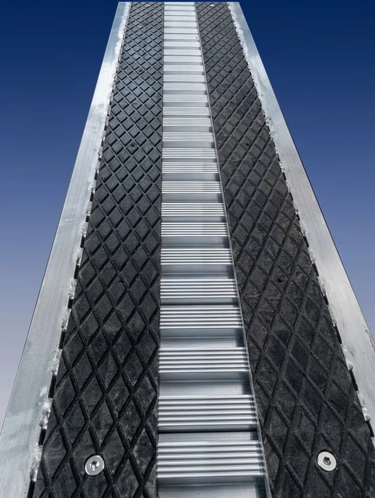 Погрузочная рампа SVELT 200 "N" 3,6 м (8500 кг)