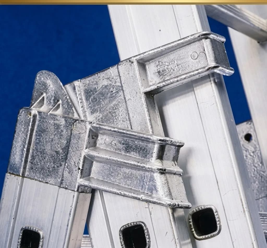 Двухсекционная лестница Svelt EURO E2 - 2х14 ступеней