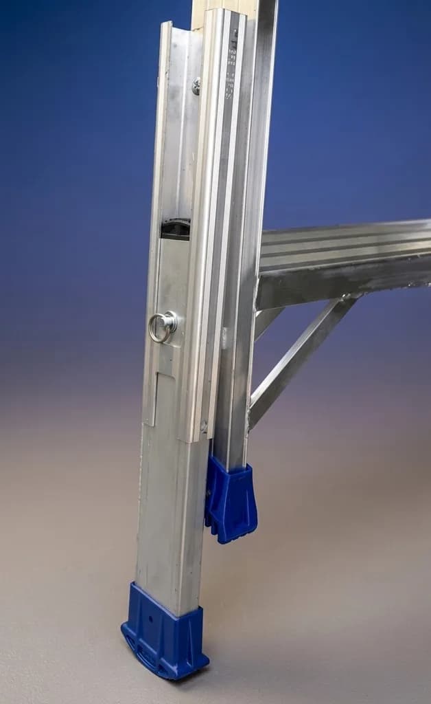 Телескопическая лестница SVELT SCALISSIMA PLUS 10+10R ступеней