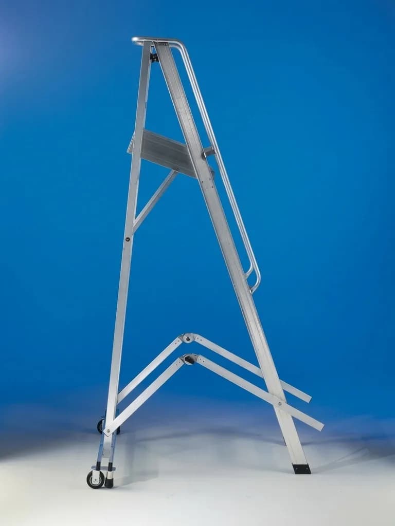 Лестница с платформой Svelt Castellana 9 ступеней