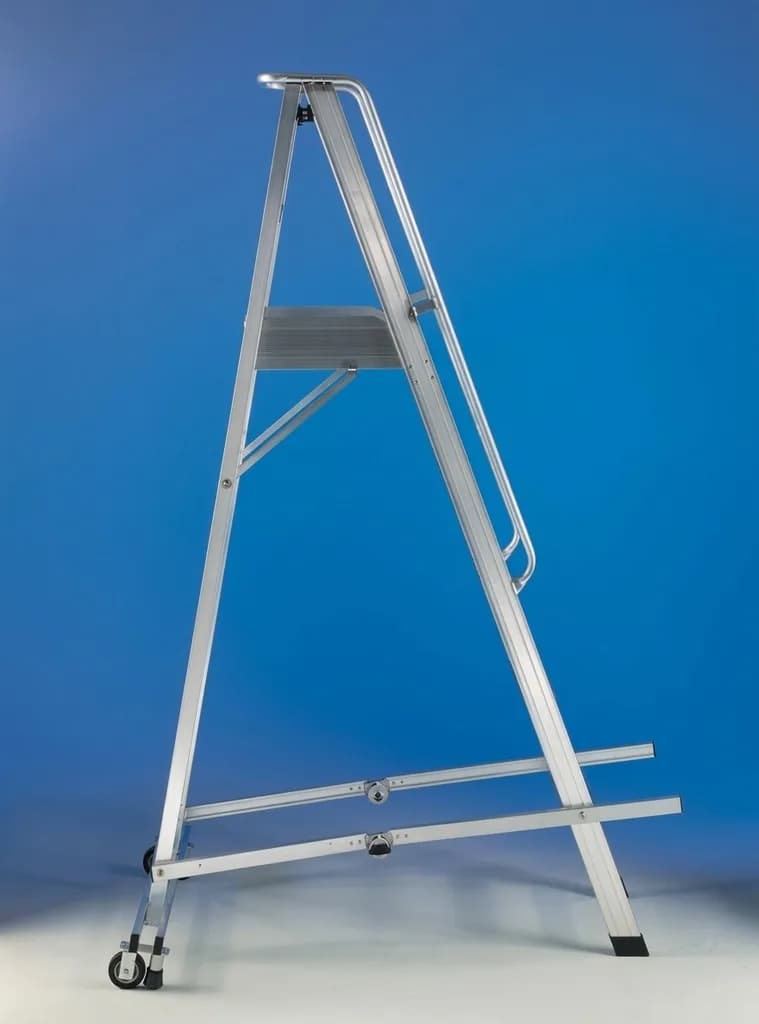 Лестница с платформой SVELT CASTELLANA 13 ступеней