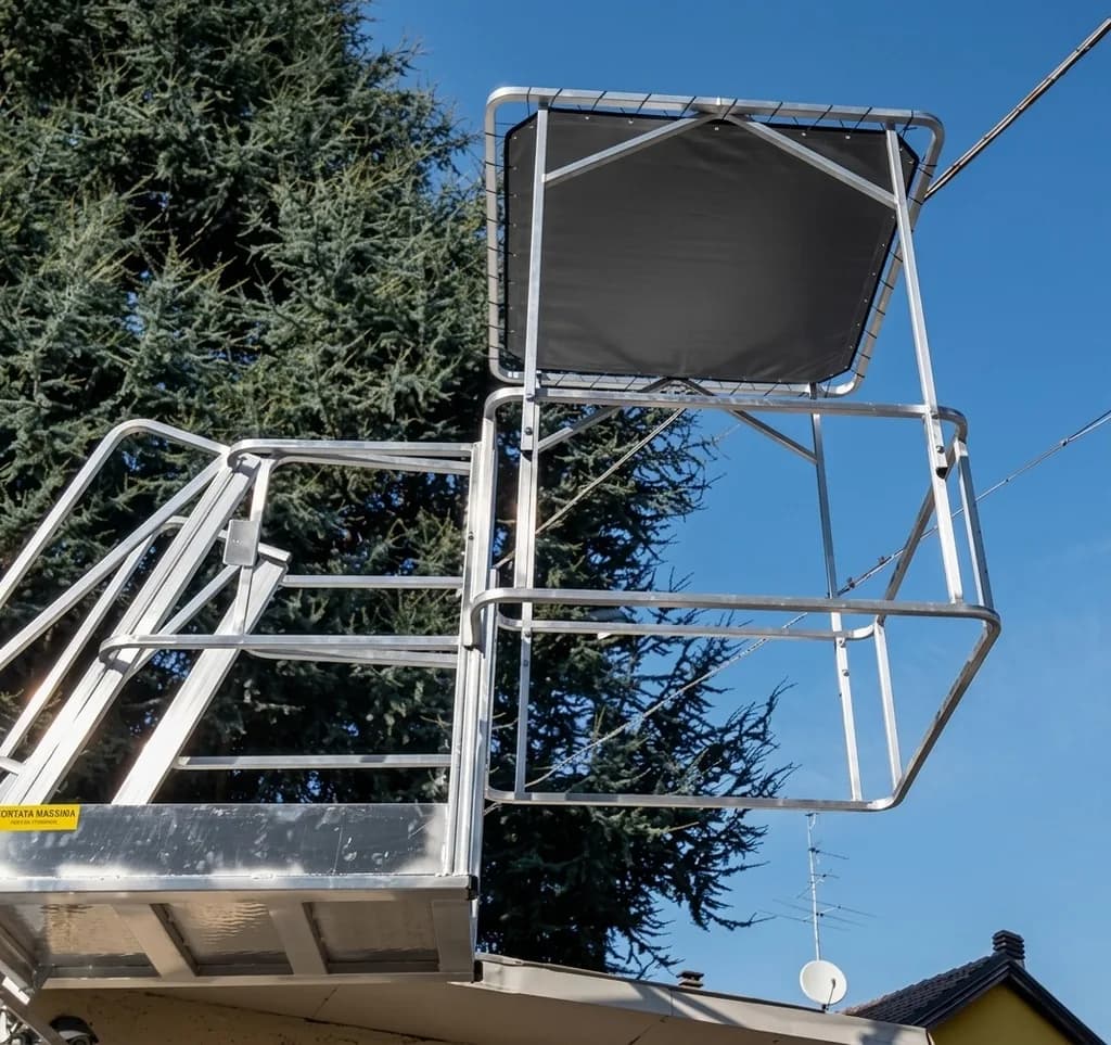 Телескопическая лестница с платформой для цистерн Svelt SMALL 4,41 м