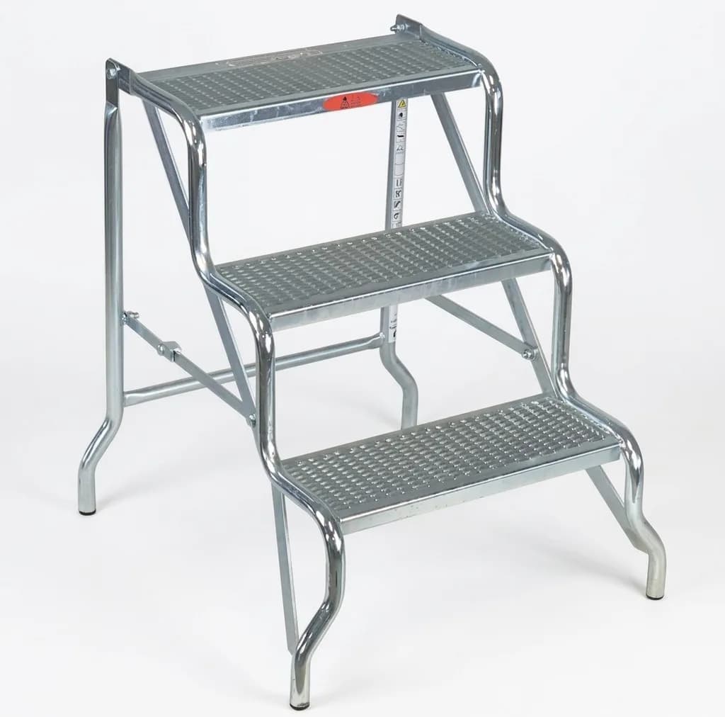 Cтремянка-табурет Svelt Sgabello Edile 3 ступени