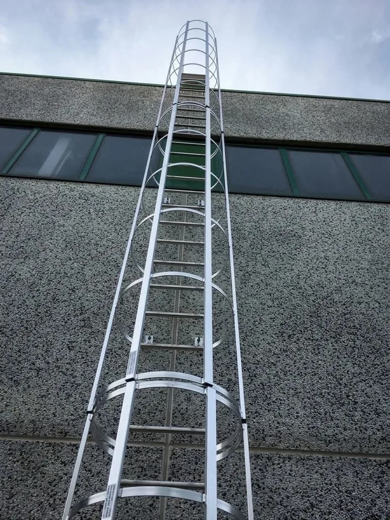 Увеличенная крепежная опора Svelt