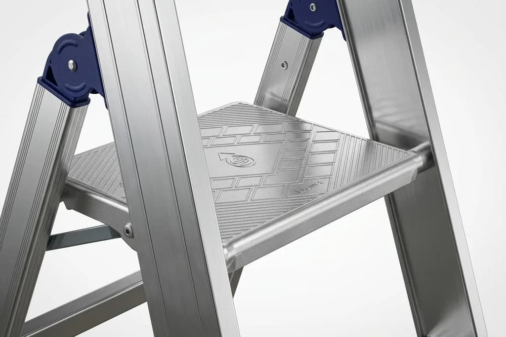 Односторонняя стремянка Svelt REGINA LARGE 4WD 7 ступени