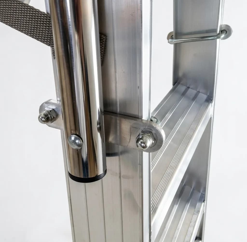 Двусторонняя стремянка Svelt P1 PLUS FUL OPTIONAL 6 ступеней