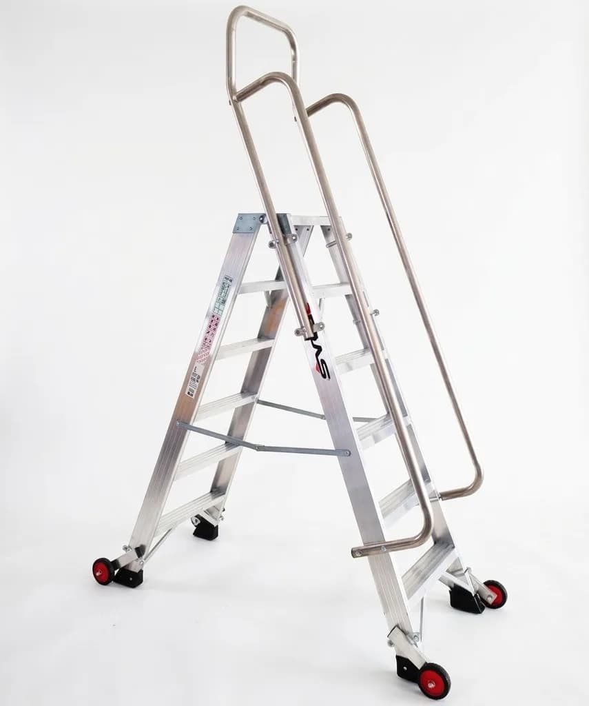 Двусторонняя стремянка SVELT P1 FUL OPTIONAL 7 ступеней