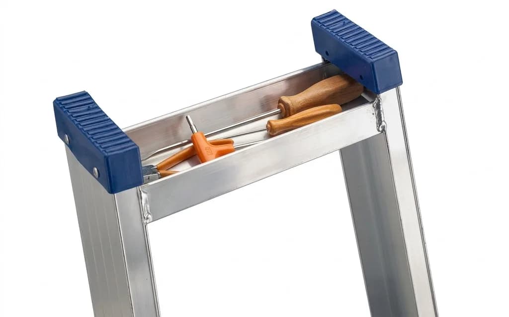 Односторонняя стремянка Svelt REGINA+ 4 ступени SREGI+04