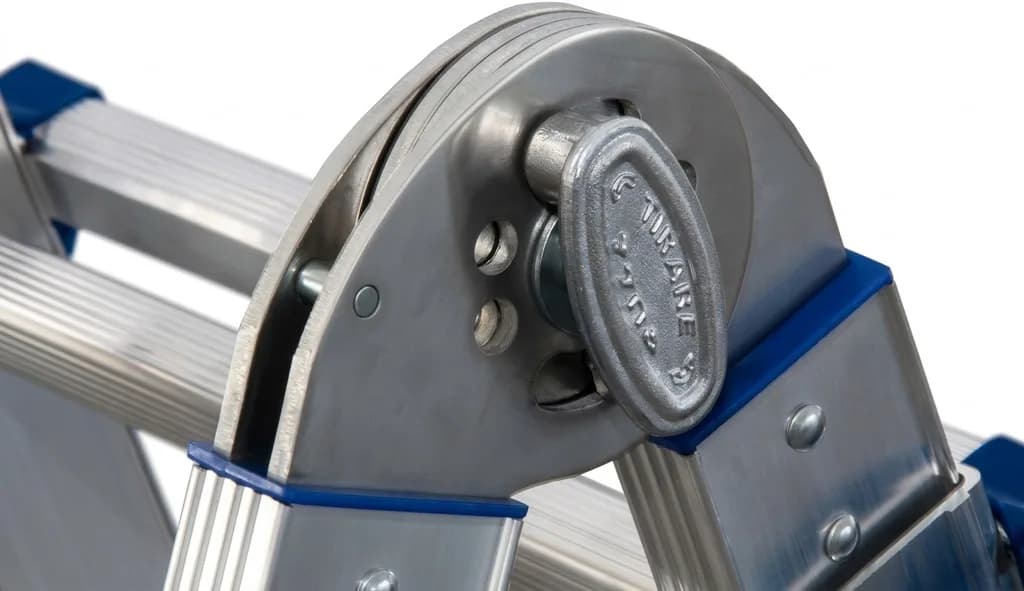 Лестница-стремянка телескопическая Svelt Scalissima Plus 12+12 D.LGS.81