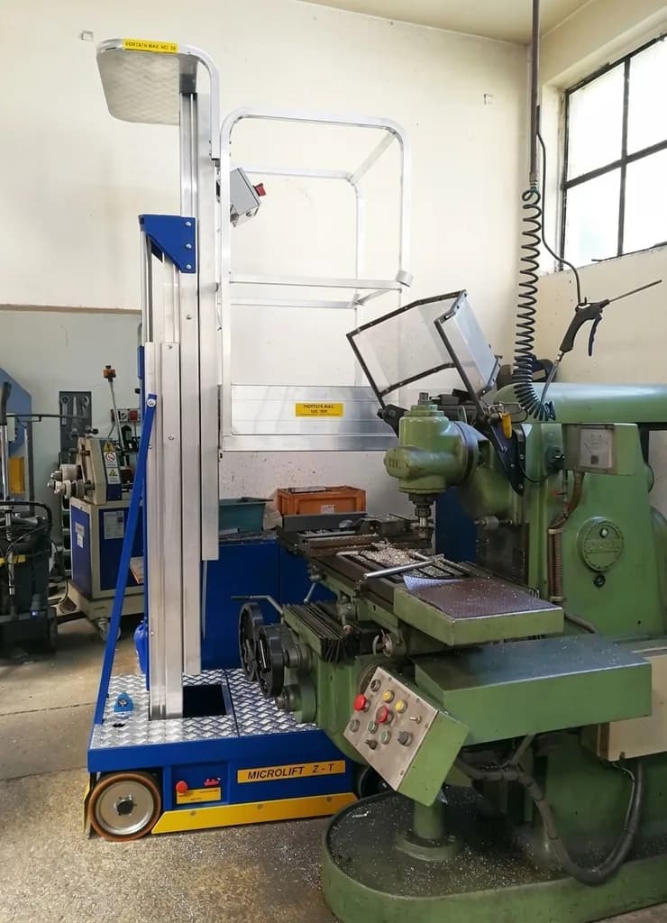 Мачтовый телескопический подъемник Svelt Microlift ZT самоходный