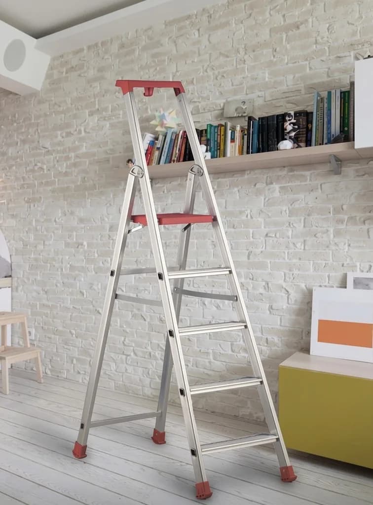 Односторонняя стремянка Svelt MAREA 8 ступеней