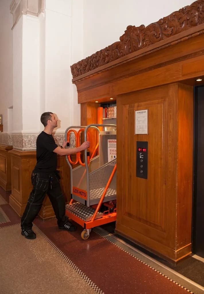 Сверхлегкая вертикальная платформа Svelt Uplift5 200 95 кггрузоподъемностью 200 кг Uplift5/200