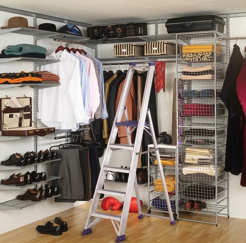 Стремянка алюминиевая Svelt Regina с алюминиевой площадкой 12 ступеней