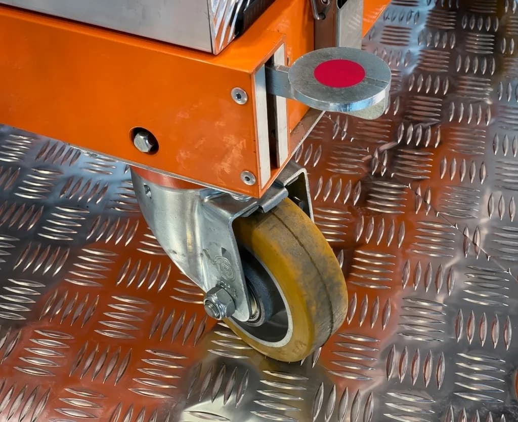 Сверхлегкая вертикальная платформа Svelt Uplift5 120 95 кг грузоподъемностью 120 кг Uplift5/120