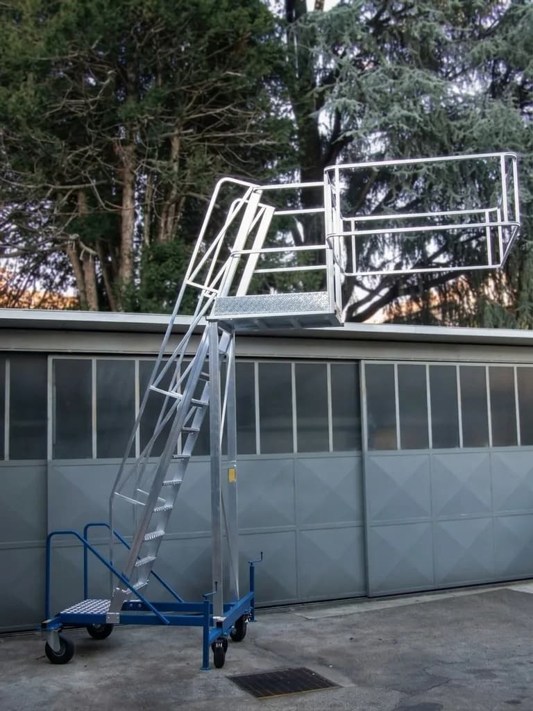 Фиксированная лестница с платформой для цистерн Svelt FISSO PICCOLA 3,50 м
